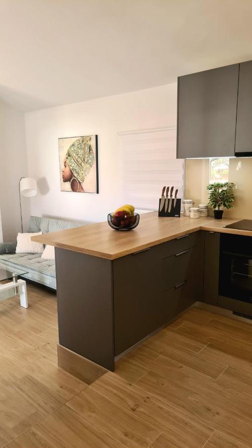 Family Oasis Apartment Zukve Vrsi Esterno foto