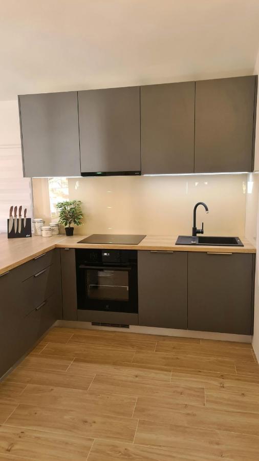 Family Oasis Apartment Zukve Vrsi Esterno foto