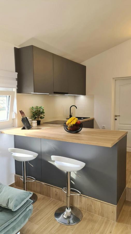 Family Oasis Apartment Zukve Vrsi Esterno foto